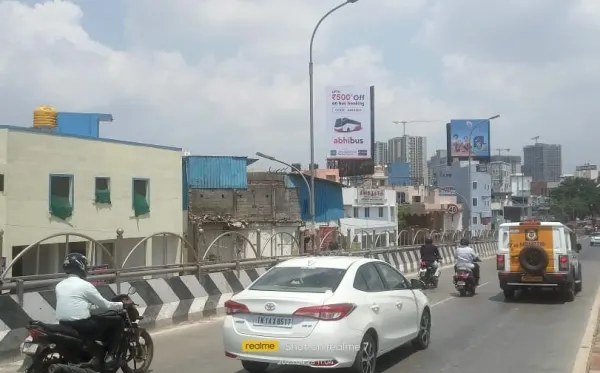 Hoarding - Koyambedu towards Anna Nagar